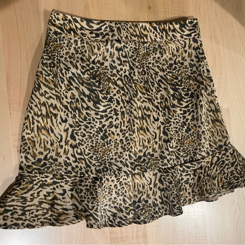 Leopard Print Ruffle Hem mini Skirt